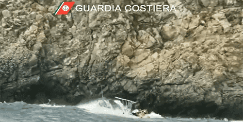 Soccorso in mare, salvate tre donne dalla Guardia Costiera di Gioia Tauro - Video