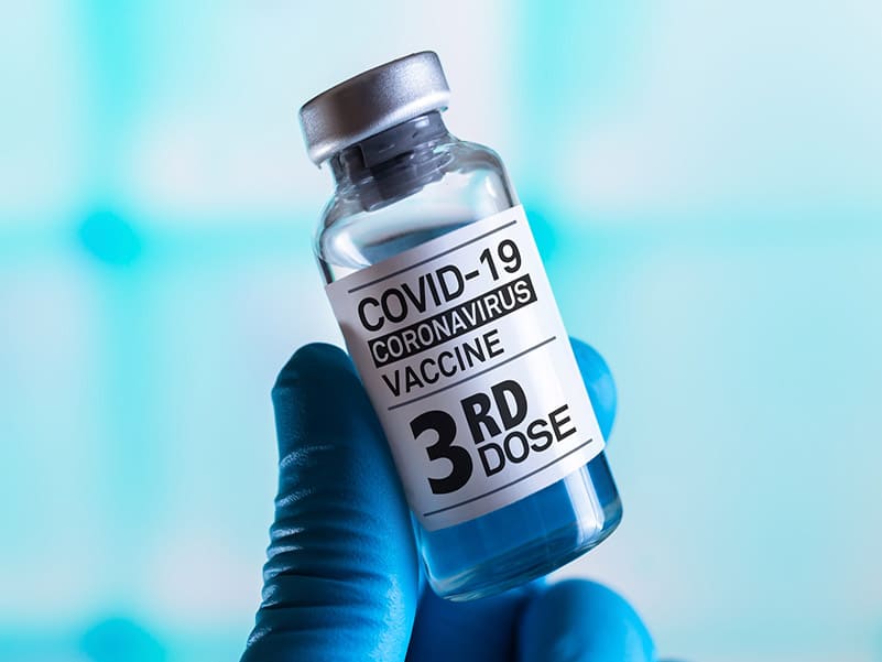 Calabria, vaccino terza dose Covid-19 per soggetti fragili. Elenco centro vaccinali