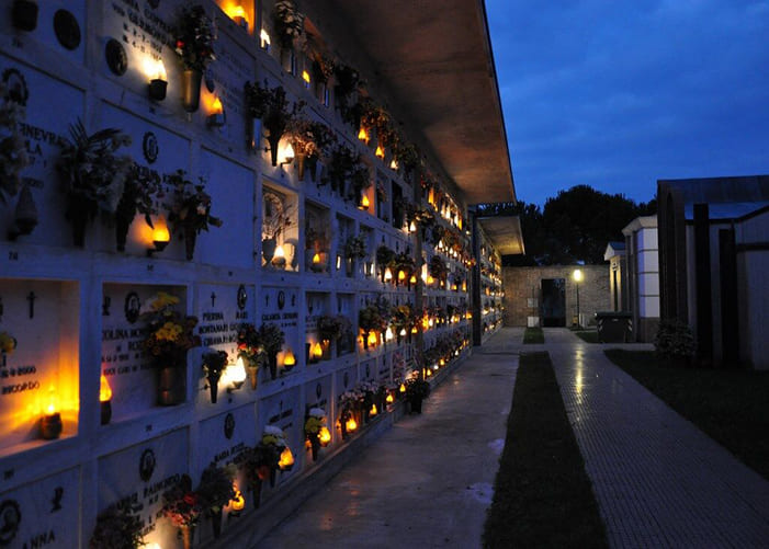 Villa San Giovanni: Ecco il "Regolamento per il Servizio di Illuminazione Votiva nei Cimiteri"