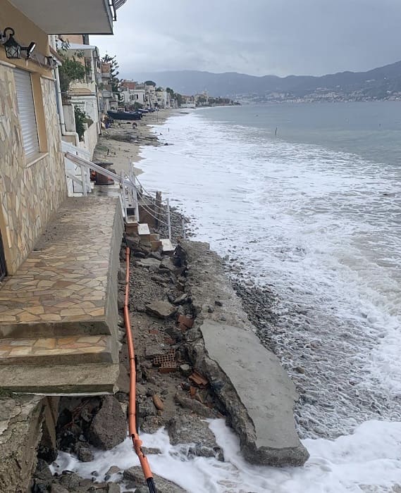 Villa San Giovanni, erosione costiera: messa in sicurezza delle abitazioni danneggiate dal mare a Cannitello